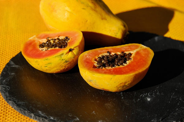 carica papaya slices and effects on body