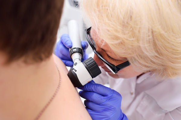 Skin Problems? Blue Light Therapy Might Help