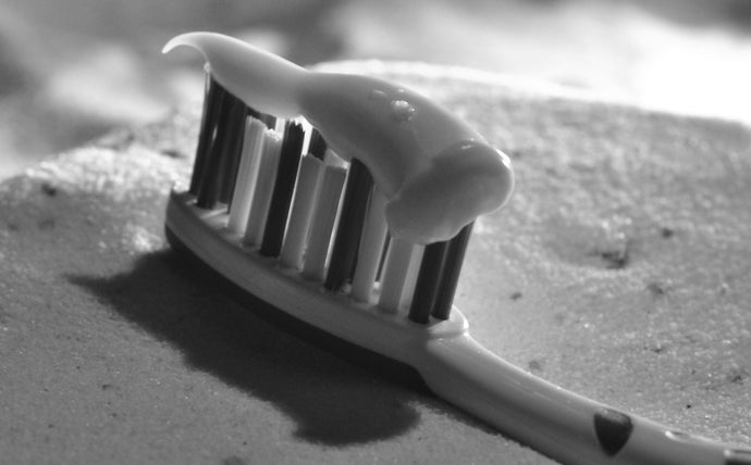 Toothpaste Chemicals: Do You Know What You’re Brushing With?